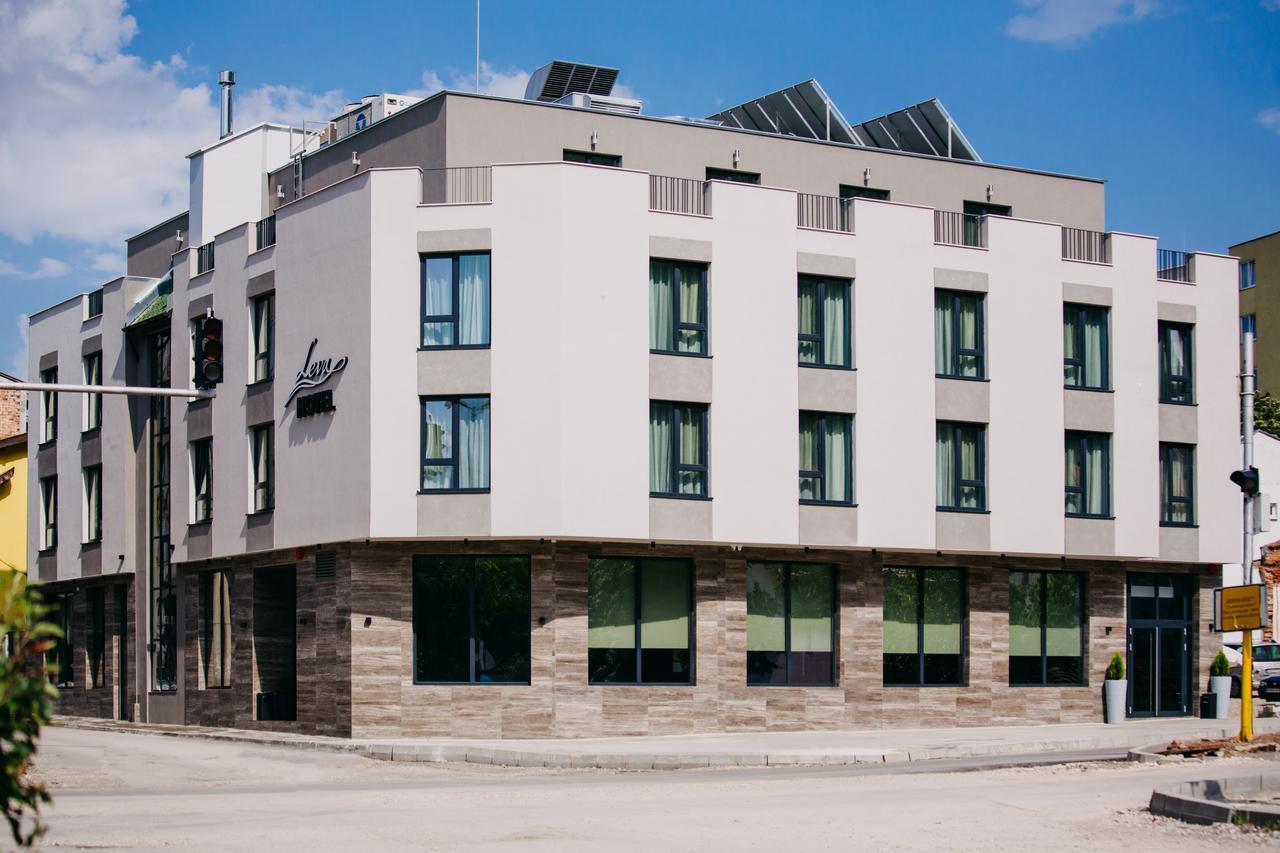Hotel Leva - Vratsa Extérieur photo