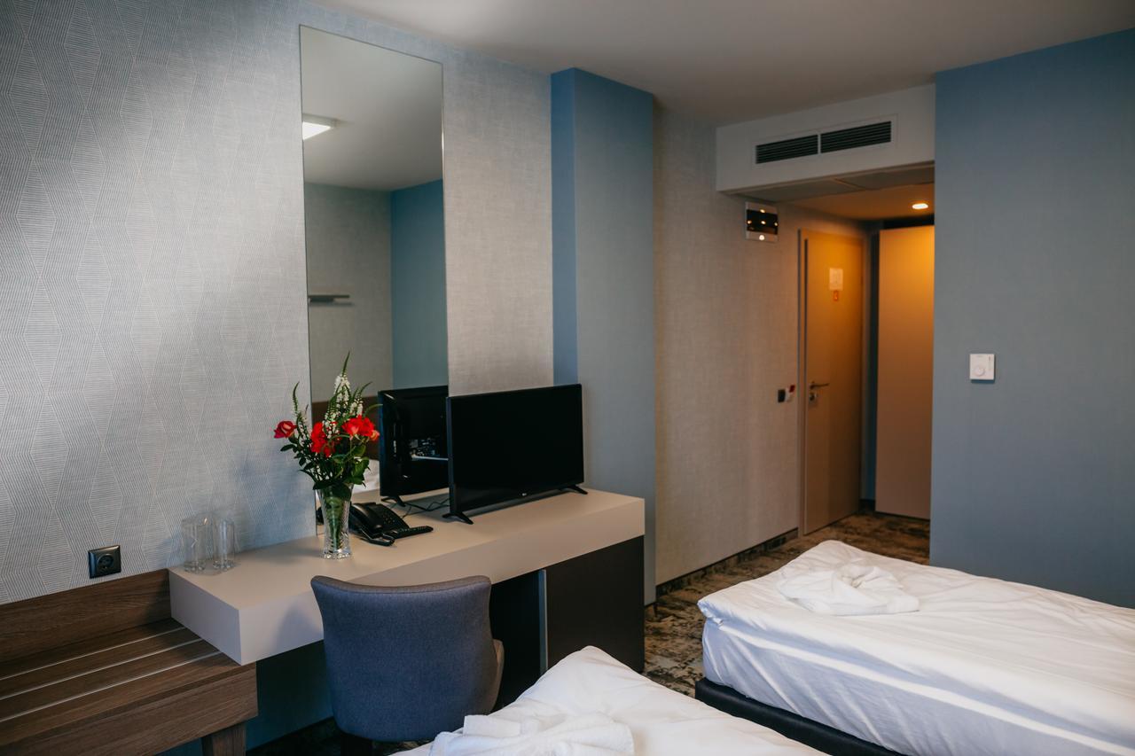 Hotel Leva - Vratsa Extérieur photo