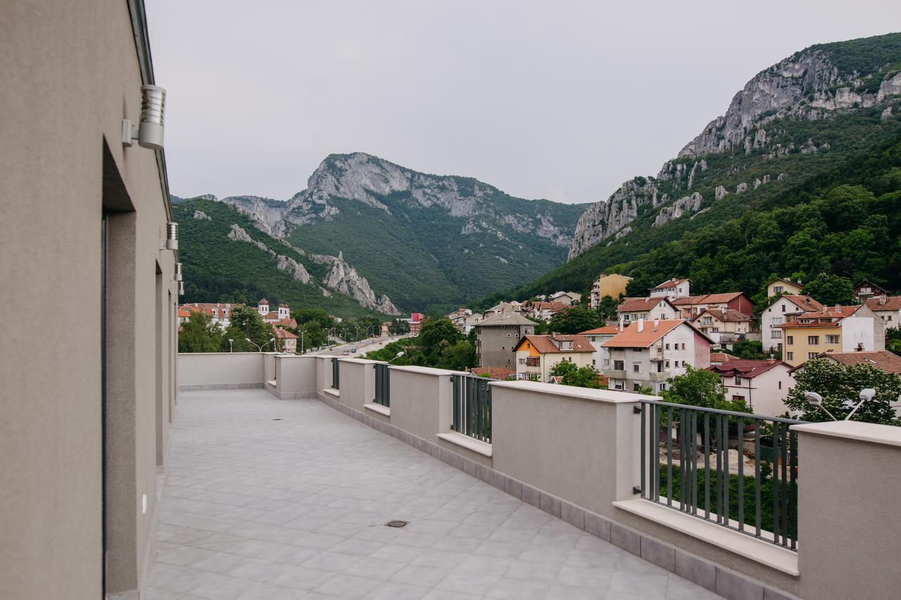 Hotel Leva - Vratsa Extérieur photo